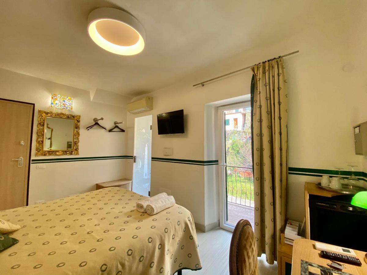 Giovanni Rooms Manarola Buitenkant foto